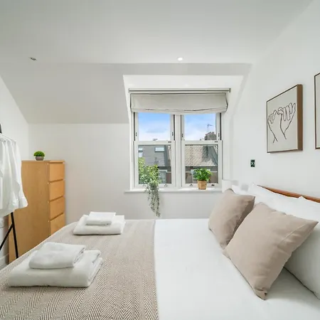 Apartment The Battersea Residences