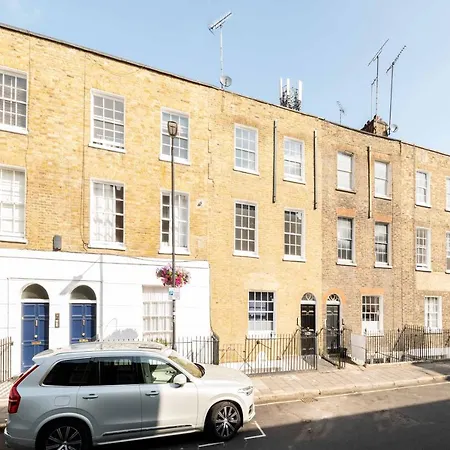 Bright & Spacious 2-bed, 2-bath In The Heart Of - Whole London