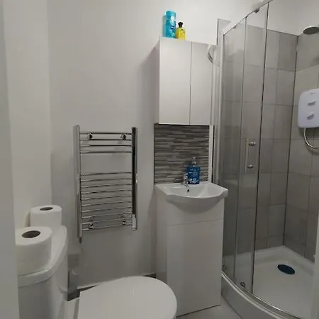 Apartment Stylish Studio Flat With Parking *