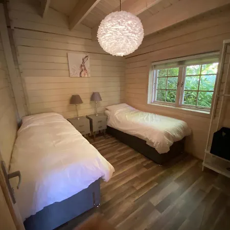 The Secret & Hideaway Caravan Lodge *