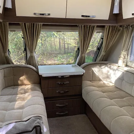 The Secret & Hideaway Caravan Lodge Cudham