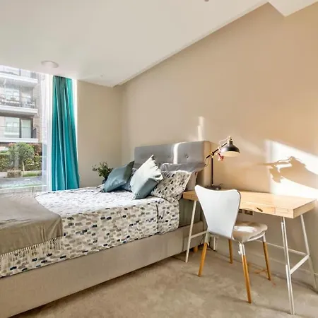 Canal Side Luxury 1 Bed Chelsea London