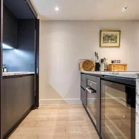 Canal Side Luxury 1 Bed Chelsea *