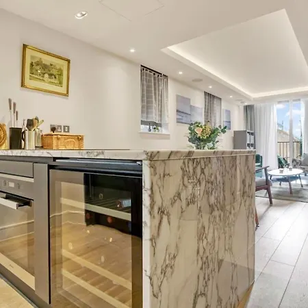 Canal Side Luxury 1 Bed Chelsea