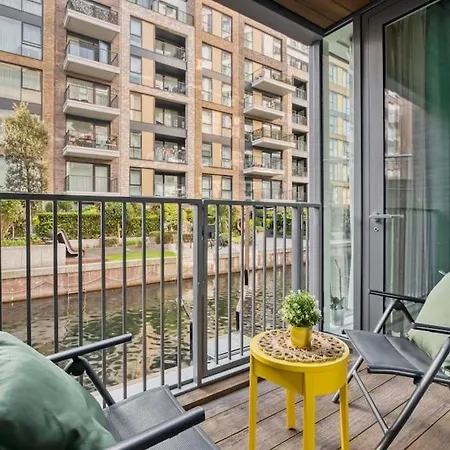 Canal Side Luxury 1 Bed Chelsea London