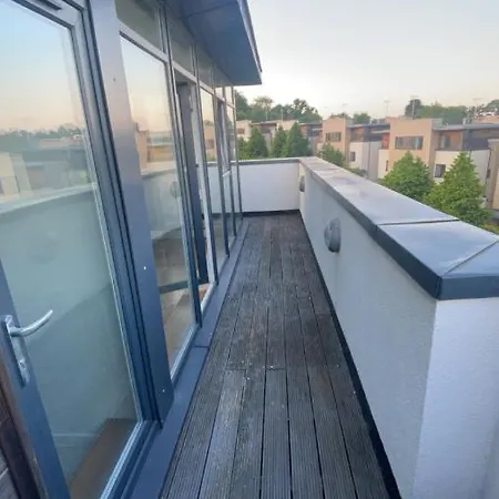 Luxury 2 Bed 2 Bath Penthouse Hendon