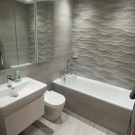 Luxury 2 Bed 2 Bath Penthouse