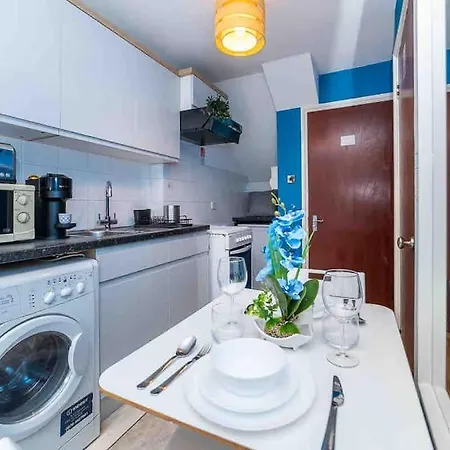 Apartment Hyde Park Studio 6 *