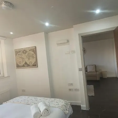 Apartment Amazing London 1 Bedroom Flat In Astral House As18