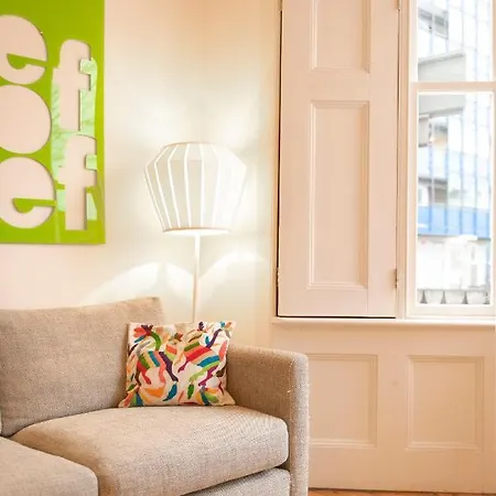 Stunning 3-bedroom Townhouse In Superb Location Holiday home