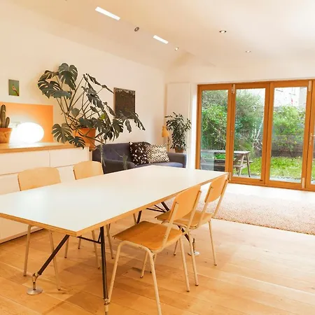 Holiday home Stunning 3-bedroom Townhouse In Superb Location London