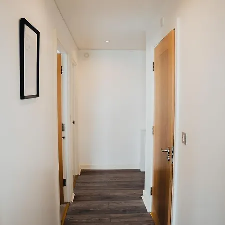 2 Bed River View Greenwich