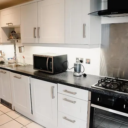2 Bed River View Greenwich *