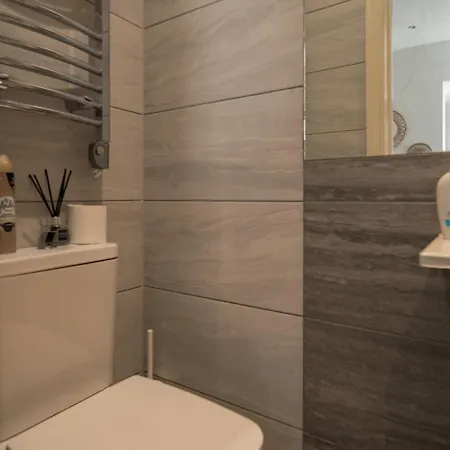 Green Lanes Studio Apartment