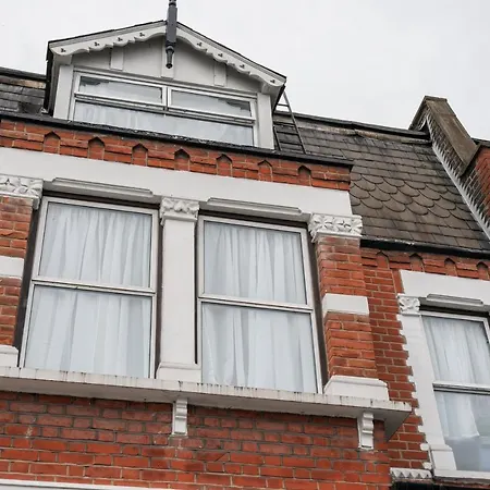 Green Lanes Studio Apartment