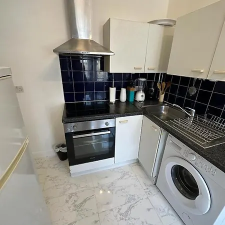 Apartament 4 Floor New Miles Londyn