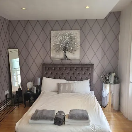 3 Bedroom In Central Sleep 10 Hy2 *