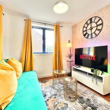 Weekly Or Monthly - Relocation & Business - 4 Guests - By Hofin Stays Short Lets & Serviced * London