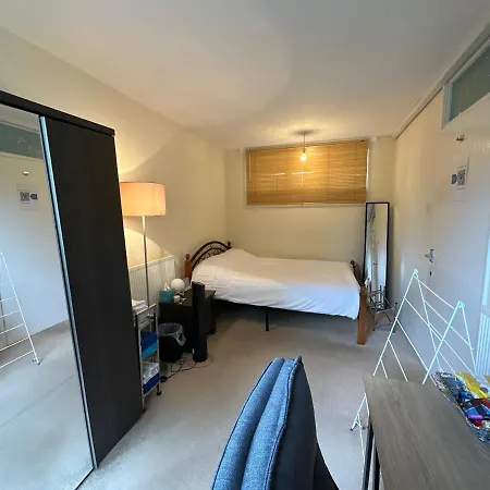 Homestay Cozy In Shared Near Canary Wharf London