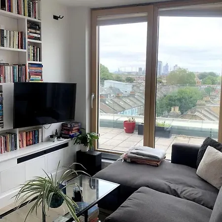 Apartment Stylish 2bd Flat With Private Balcony - Battersea London