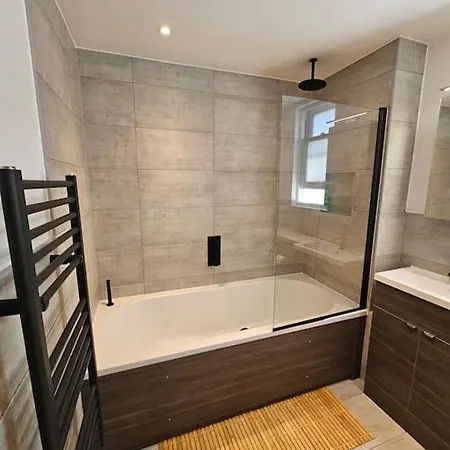 Holiday home Beautiful Modern + Greater London *