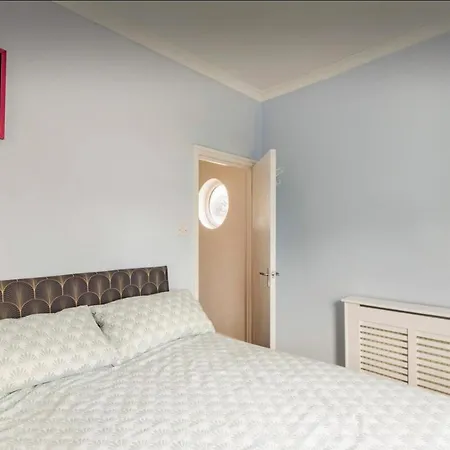 Hill Herne Hill Duplex *