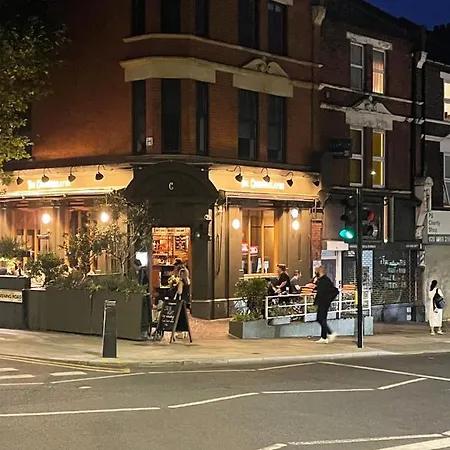 Chamberlayne Aparthotel