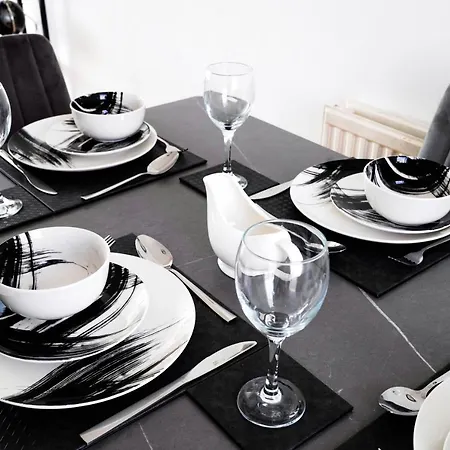 Special Offers, Sleeps 5, Hanwell, London W7, Free Parking Holiday home Greenford (Greater London)