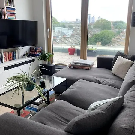 Apartment Stylish 2bd Flat With Private Balcony - Battersea London