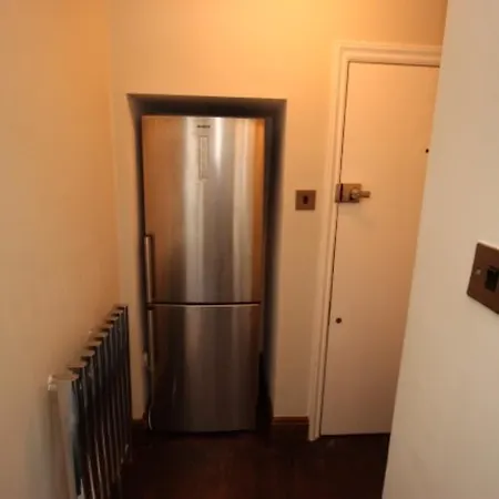 Paddington Patio Apartment London