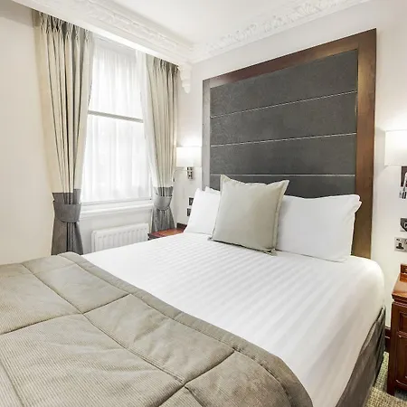 Fitzrovia 4*