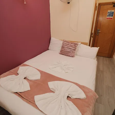 Holland Hotel 2*