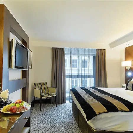 Park Grand Kensington Hotel 4*