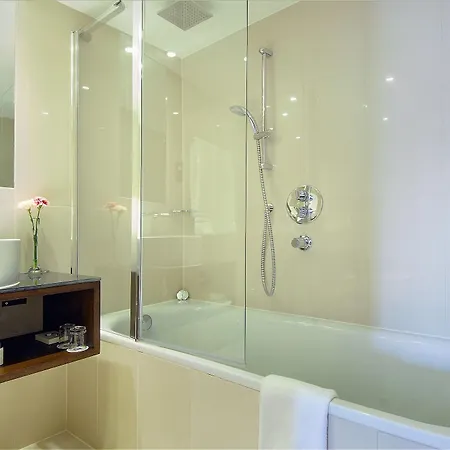 Park Grand Kensington Hotel 4*