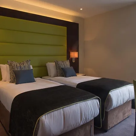 St George's - Wembley Hotel