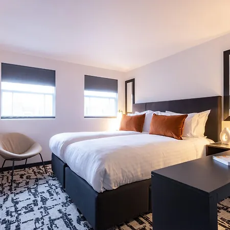 Hotel La West - Hyde Park 4*