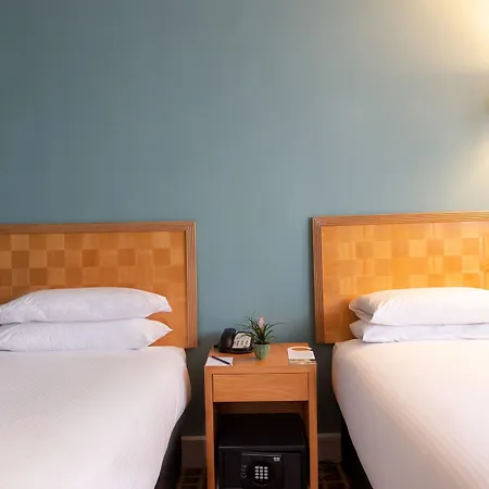 Hotel Copthorne Tara Kensington 4*
