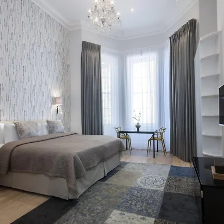 17 Hertford Street Aparthotel