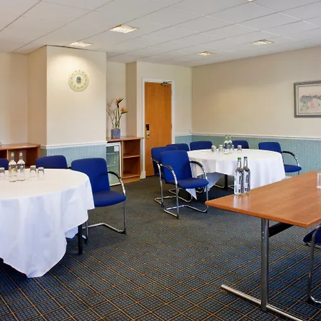 Holiday London Sutton By Ihg Hotel