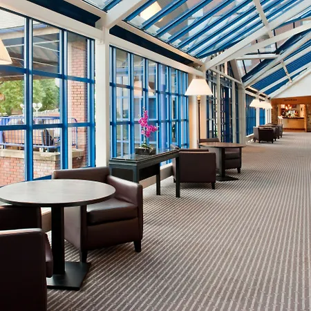 Hotel Holiday London Sutton By Ihg 4*