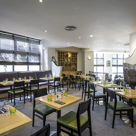 Holiday London Sutton By Ihg Hotel
