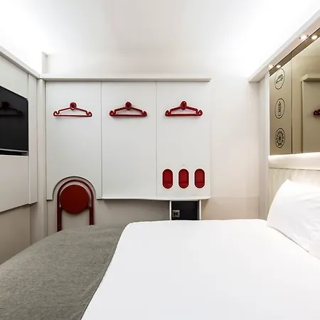 Hotel Point A Canary Wharf 3*