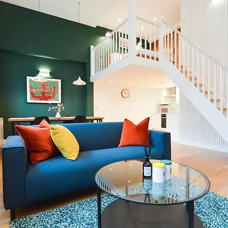 Spacious West Hampstead With Mezzanine Bedroom By Concept