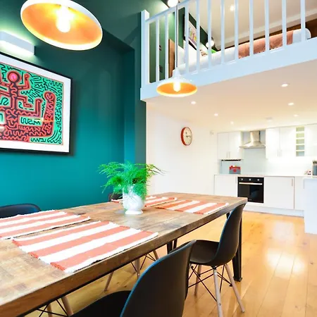 Spacious West Hampstead With Mezzanine Bedroom By Concept * London