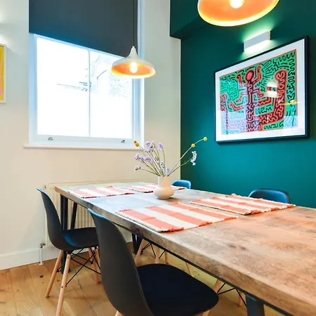 Apartment Spacious West Hampstead With Mezzanine Bedroom By Concept *