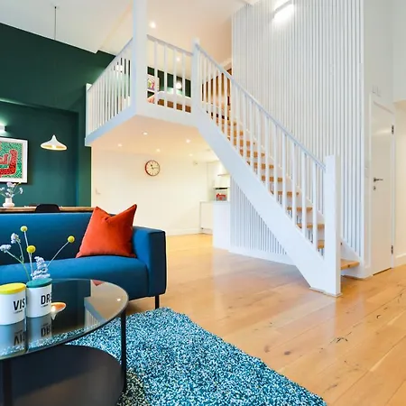 Spacious West Hampstead With Mezzanine Bedroom By Concept *