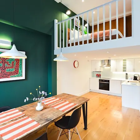 Apartment Spacious West Hampstead With Mezzanine Bedroom By Concept *