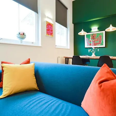 Apartment Spacious West Hampstead With Mezzanine Bedroom By Concept