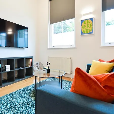 Apartment Spacious West Hampstead With Mezzanine Bedroom By Concept London