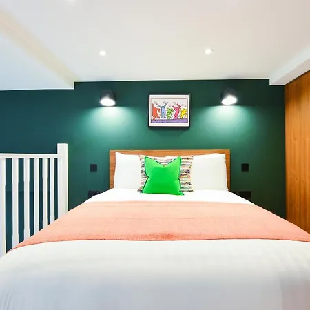 Spacious West Hampstead With Mezzanine Bedroom By Concept Apartment London